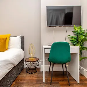 Morden Stuido Flat I Mins Away From Beach 1ep Apartment Brighton